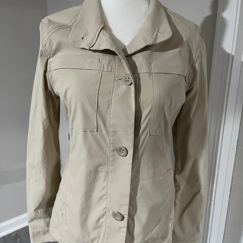 Women’s Eddie Bauer Khaki Lightweight Jacket